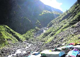A view of Dhanchho, a pilgrims stopover that lies midway between Hadsar and Manimahesh Lake
