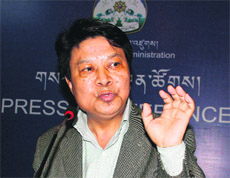 Additional Secretary, DIIR, Tashi Phuntsok addresses mediapersons at McLeodganj on Monday. 