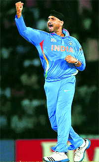 Bhajjis comeback has added bite to the spin attack, says veteran Anil Kumble