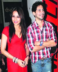 Re-united: Dino Morea and Bipasha Basu