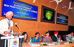Lt-Gen (Dr) DDS Sandhu, Vice-Chancellor, KU, addresses the conference on Global Challenges: New Frontiers in Chemical Sciences at Kurukshetra University