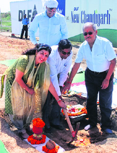Ground breaking ceremony at DLF project in Mullanpur 