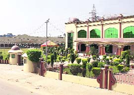 A view of a marriage palace on Jalandhar-Amritsar highway which has used the parking space to set up lawns.