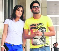 Tulip Joshi and (R) Alfaaz