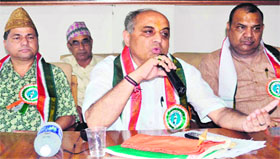 Padma Shree SP Verma, head of the Gandhi Global Family, speaks at a meeting in Haridwar on Sunday.