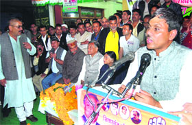 Congress candidate for the Tehri byelection Saket Bahuguna addresses a gathering at a rally in Mussoorie on Sunday.