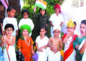 Gandhi Jayanti was observed at Daddys Teddy, a playway school in Bathinda. Kids turned up at the function dressed as Gandhiji, Subhash Chandra Bose and Shaheed Bhagat Singh to pay tribute to the national heroes. 