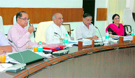 Sampat Singh, chairperson of the Haryana Vidhan Sabhas Public Accounts Committee, (second from left) addresses officials of Haryana Agricultural University at Hisar.