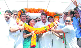 Cine star Sanjay Dutt at an election rally held in support of Congress candidate for the Tehri byelection Saket Bahuguna at Kalsi in Dehradun on Friday.