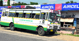 A bus parked in front of an eating joint on the Jammu-Pathankot NH.