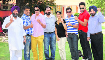 Proud Punjabis: The team of Saadi Wakhri Hai Shaan