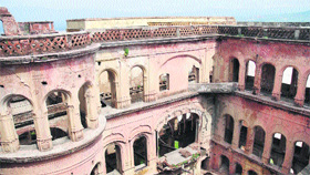An inside view of the Mubark Mandi in Jammu.
