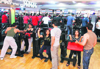 Gymning is all about fitness fads, branded clothes and a good crowd.