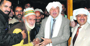 Union Home Minister Sushil Kumar Shinde at Charar-i-Sharief  shrine in Budgam district on Sunday. 