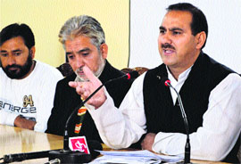 Lok Janshakti Party (Yuva) leader Sanjay Saraf addresses a press conference in Srinagar on Tuesday. 