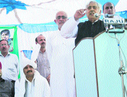 PDP patron Mufti Mohammad Sayeed addresses a kisan sammelan in Jammu on Thursday. 