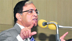 AK Sikri, Chief Justice of the Punjab and Haryana High Court, addresses a seminar in Faridabad on Sunday.