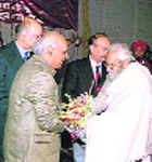 Yash Chopra honouring OP Mohan, former principal of Doaba College, during his visit to the instituion a few years ago. 