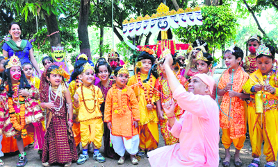 Swami Sharadpuri gives lessons on Ramlila to students of Shiv Dale Public School in Haridwar on Wednesday. 