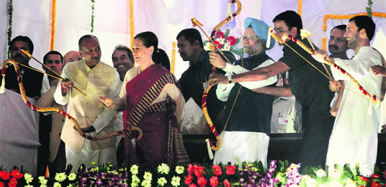UPA president Sonia Gandhi, Prime Minister Manmohan Singh and Congress general secretary Rahul Gandhi during the Dasehra celebrations at New Delhis Ramlila Ground on Wednesday. Tribune photo: Manas Ranjan Bhui