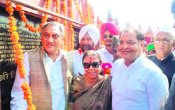 Chief Minister Vijay Bahuguna with his Cabinet colleagues after laying the foundation stone of SIDCUL Phase-II at Sitarganj in Udham Singh Nagar on Thursday.