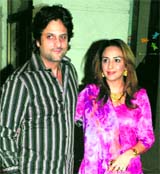 Fardeen Khan with wife Natasha 