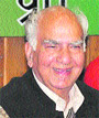 Shanta Kumar addresses mediapersons in Shimla on Saturday.