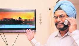 Col Jasbir Singh (retd) speaks to his daughter Amita Mahajan in the US from his house in Phase 2, Mohali. 