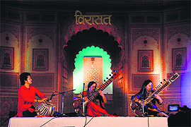 Manju Mehta performs at Virasat-2012 in Dehradun.