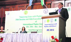 Dr VK Bahuguna, DG, ICFRE, addresses during the concluding session of the International Poplar Commission at the FRI in Dehradun on Friday.