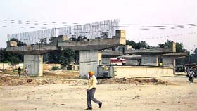 Continuous delay in the construction of PAP Chowk flyover has left commuters a harried lot