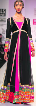 A Pallavi Jaipurs black jacket 