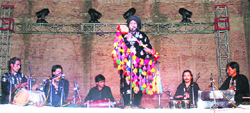 Sai Zuhoor performs at the concluding ceremony of Saanjh at Pul Kanjari in Amritsar. A Tribune photograph