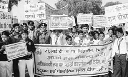 Students of the Technological Institute of Textile and Sciences Senior Secondary School take out an awareness rally in Bhiwani on Friday, calling for fireworks-free Divali to save environment. Photo: Manoj Dhaka