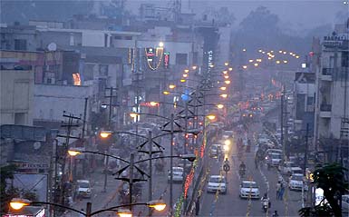 A view of the city engulfed in smog caused due to burning of paddy stubble in the surrounding areas