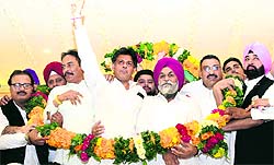 Union Minister Manish Tewari being welcomed in Ludhiana