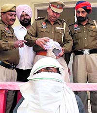 A man, who was arrested with 1kg of opium, in police custody in Amritsar