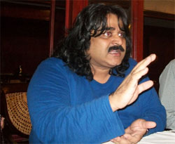 Arif Lohar wants visa norms for artists in India and Pakistan to be made easier.