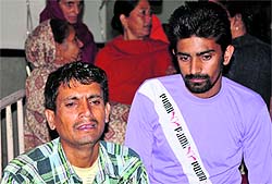 Human loss Inconsolable Suram Chand, father of the stolen infant