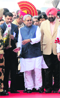 Bihar Chief Minister Nitish Kumar returns through Attari after his Pakistan visit