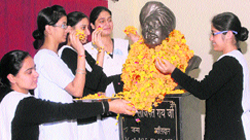 Students of Nursing College garland the statue of Lala Lajpat Rai on his martyrdom day at Gulab Devi Hospital in Jalandhar on Saturday. Tribune photo: Malkiat Singh