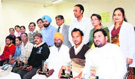 Swami Vivekanand Drug De-addiction and Treatment Centre felicitates its inmates who have been cured of addiction in Amritsar on Tuesday
