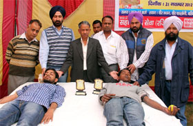 The blood donation camp was organised in memory of a Sahara workers parents.