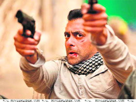 Salman Khan dons a keffiyah in Ek Tha Tiger