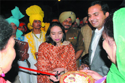 Bathinda Deputy Commissioners wife inaugurates the Virasat Mela at Jaipalgarh village, set up adjacent to the Sports Stadium in Bathinda on Friday
