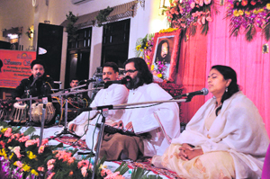 Manikantan and his wife Nisha recite bhajans at a programme organised by The Art of Living in Dehradun on Monday.