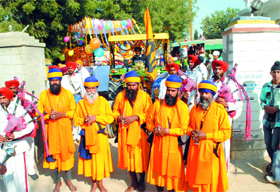 A nagar kirtan was organised as part of Gurupurb celebrations in Hanumangarh district of neighbouring Rajasthan on Tuesday.