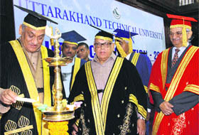 Uttarakhand Governor Aziz Qureshi and Chief Minister Vijay Bahuguna at the convocation of Uttarakhand Technical University at FRI auditorium in Dehradun on Wednesday. 