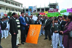 Deputy Commissioner Amit Dhaka flagging off a rally on cancer awareness and drug abuse at a school in Mansa on Thursday.