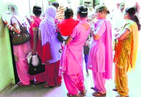 Despite government instructions, there are no seperate queues for senior citizens at Jallianwala Bagh Memorial Civil Hospital and Guru Nanak Dev Hospital in Amritsar